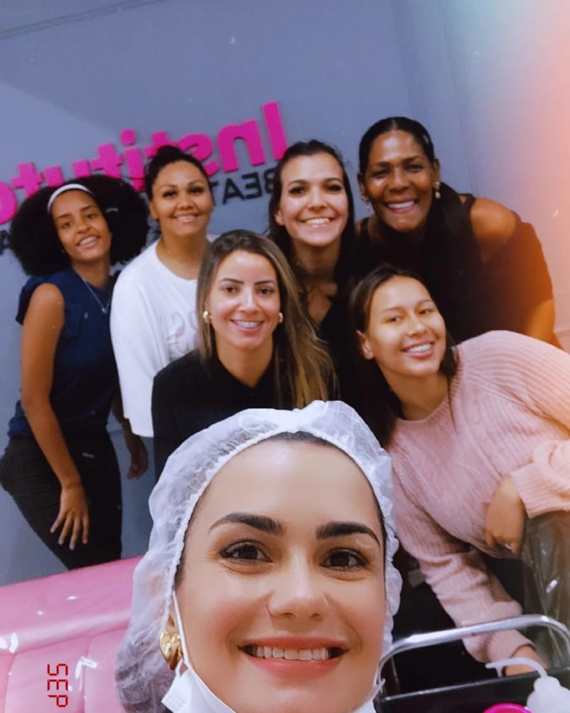 Turma de alunas do Instituto Beatriz Oliveira reunida em Limeira/SP